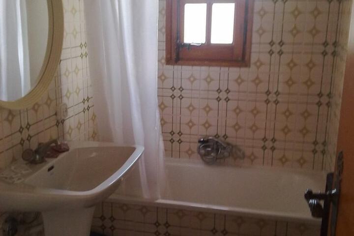 Room 16 of 48