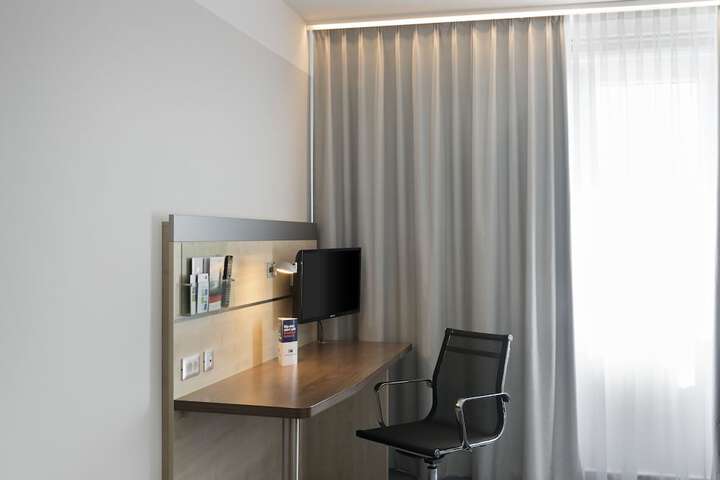 Room 13 of 47