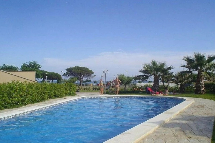 Pool 9 of 14