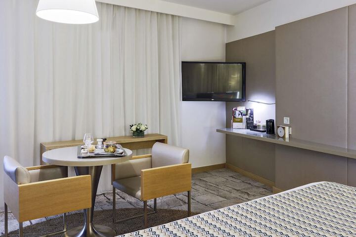 Room 21 of 51