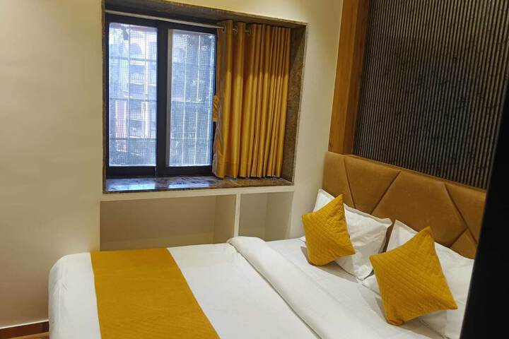 Room 14 of 29