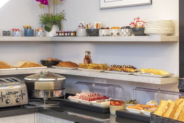 Breakfast/Coffee Service 52 of 72