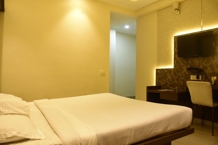 Room 28 of 75