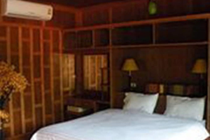 Room 6 of 45