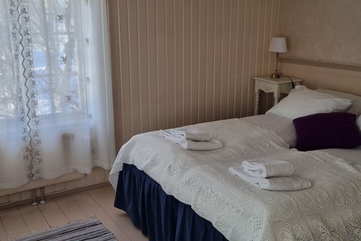 Room 33 of 62