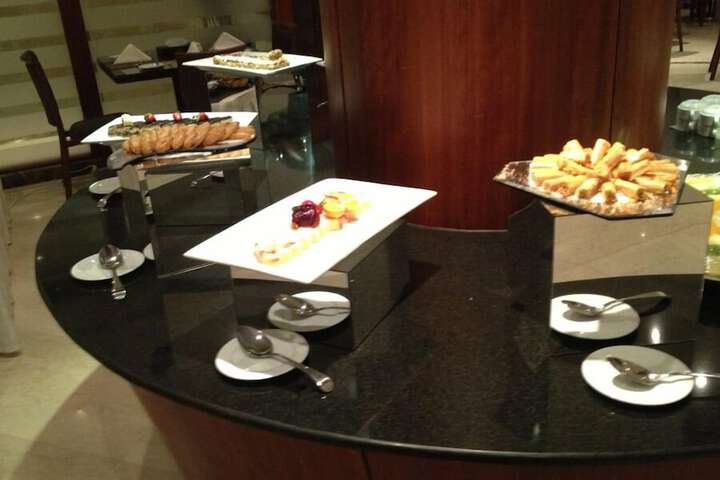 Dining 29 of 34