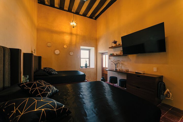 Room 19 of 70