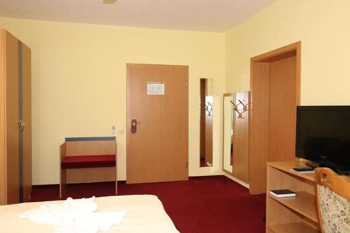 Room 26 of 71