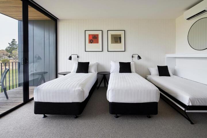 Room 10 of 41