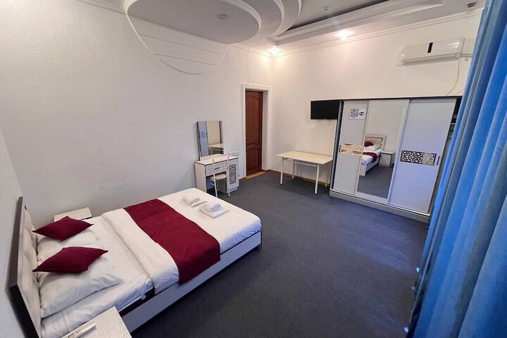Room 3 of 18