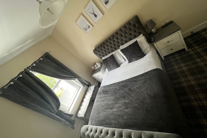 Room 3 of 11