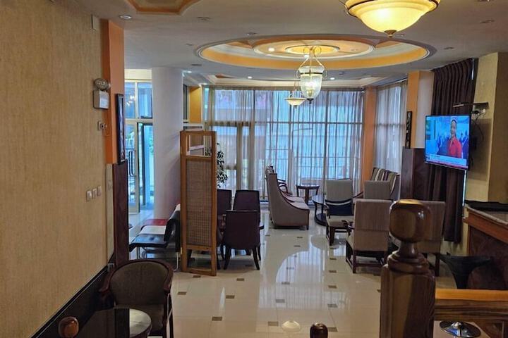 Lounge 57 of 67