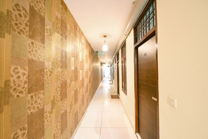 Hotel Interior 6 of 25