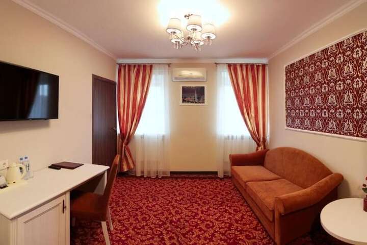 Room 22 of 33