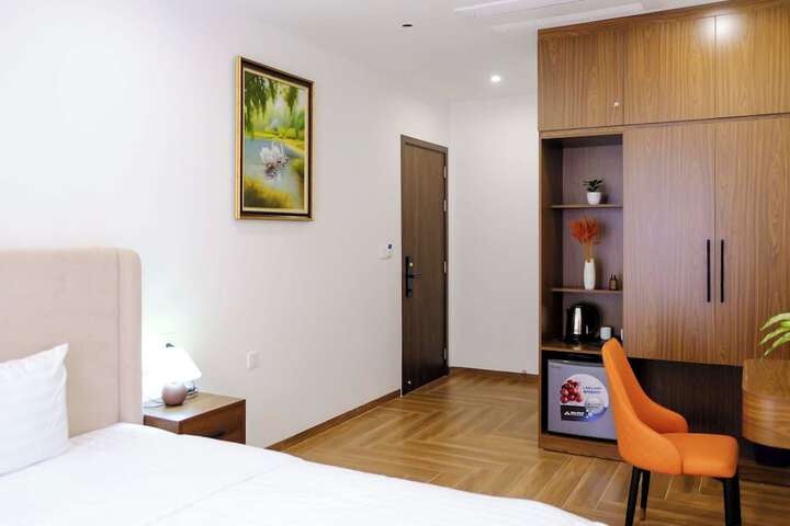 Room 12 of 53
