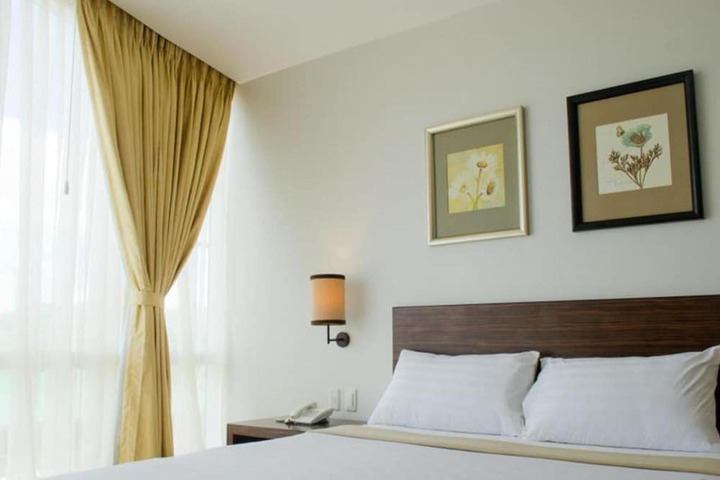 Room 16 of 36