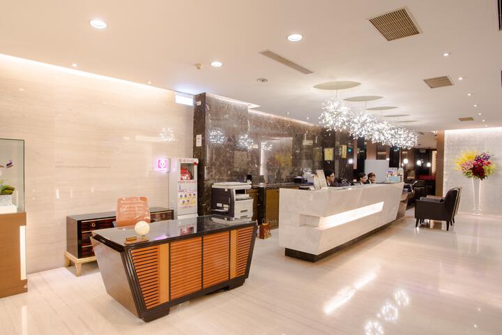 Hotel Lobby
