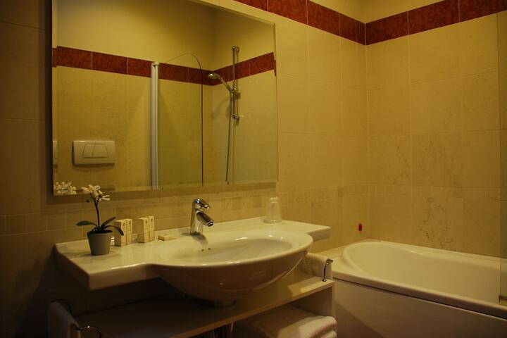 Room amenity