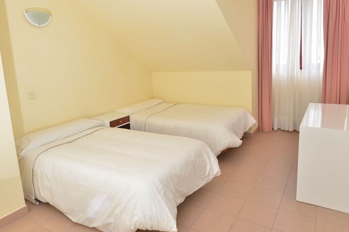 Room 20 of 33
