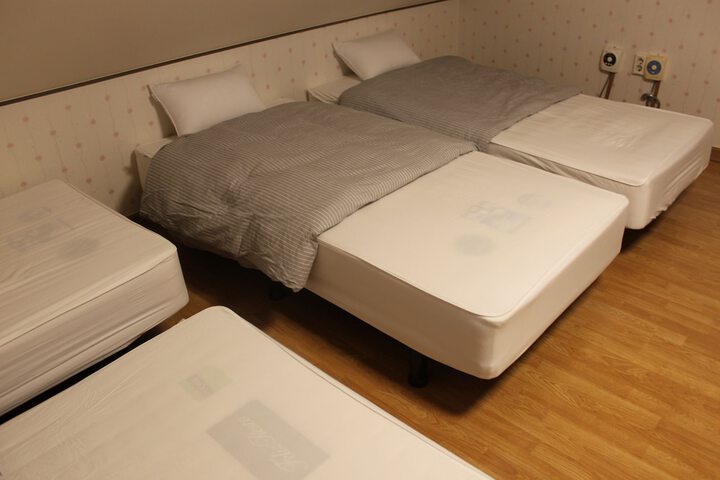 Room 18 of 47
