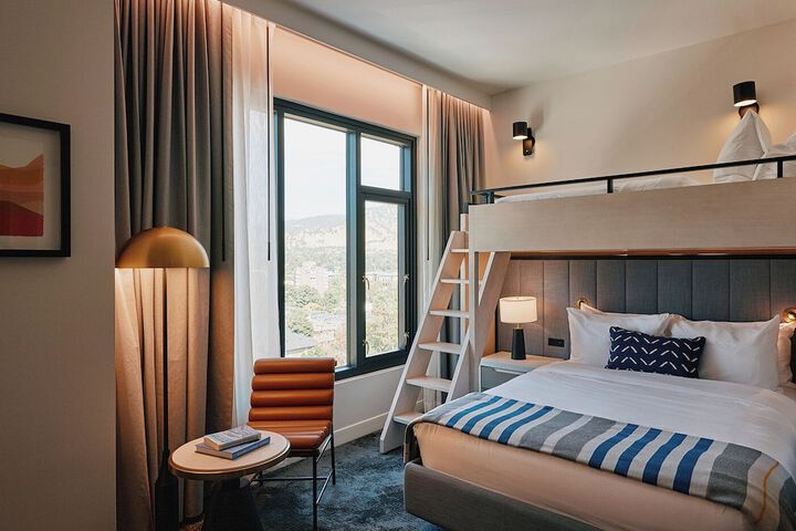 Room 15 of 62