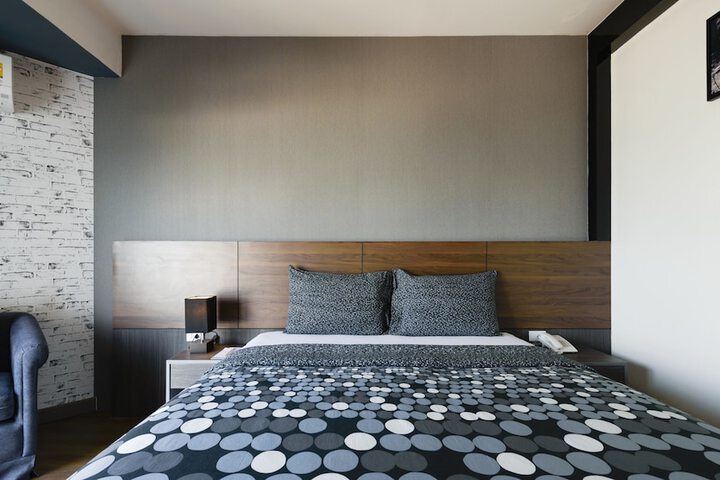 Room 15 of 77