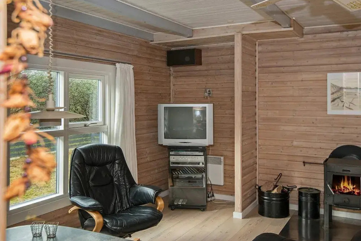 Room 3 of 15
