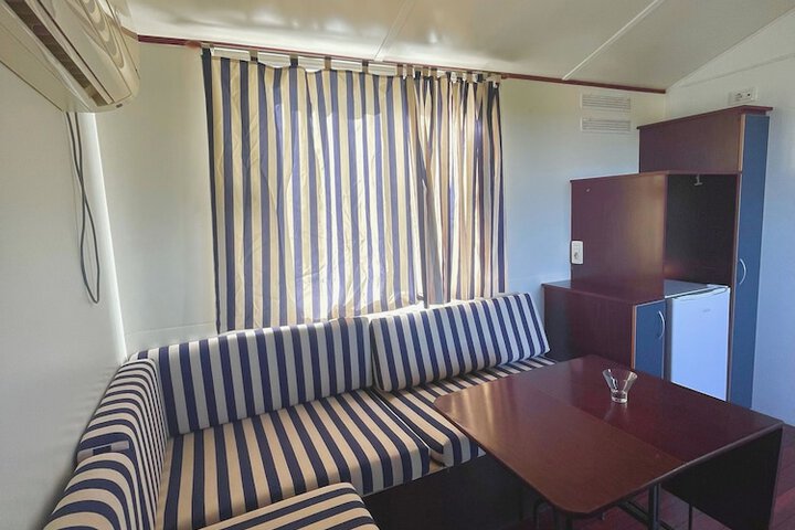 Room 16 of 50
