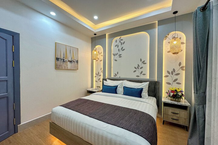 Room 65 of 180