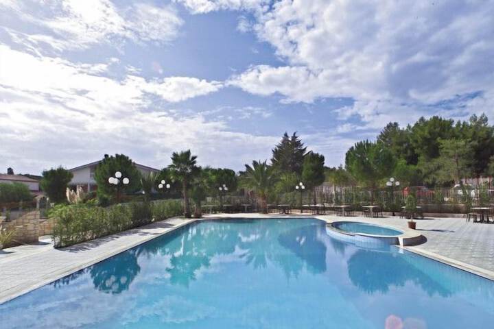 Hotel with Pool