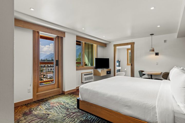 Room 17 of 48
