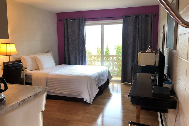 Room 17 of 61