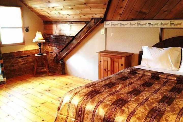 Room 34 of 148