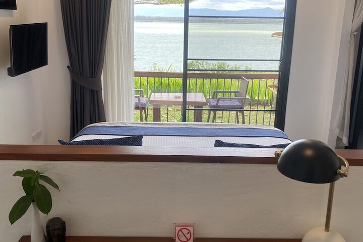 Room 13 of 86