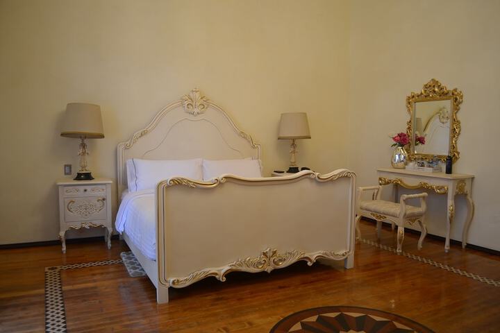 Room 10 of 47