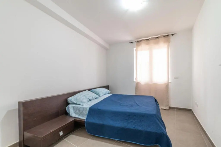 Room 2 of 12