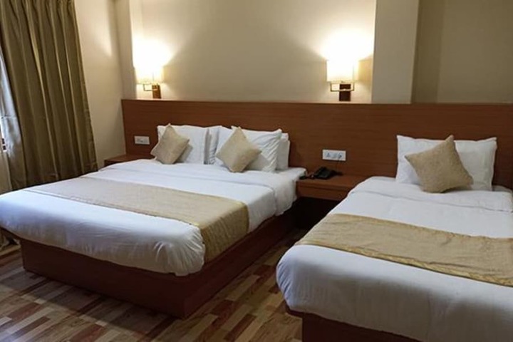 Room 8 of 25