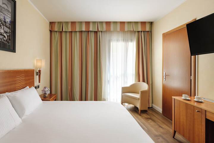 Room 20 of 132