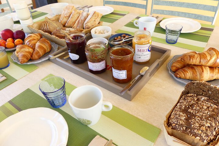 Breakfast/Coffee Service 17 of 26