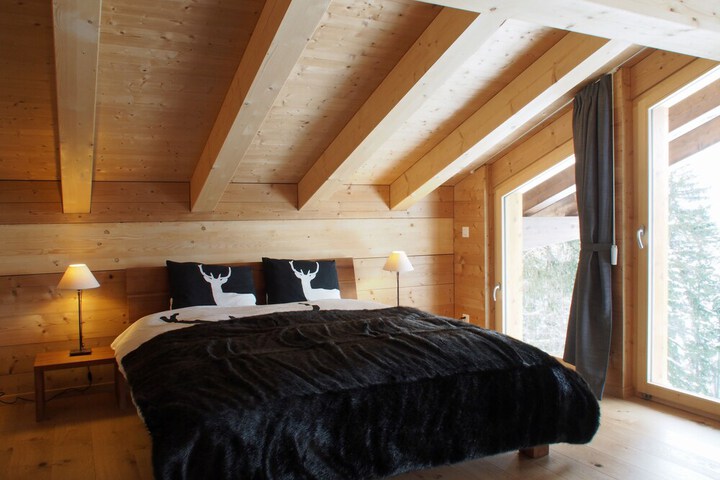 Room 3 of 51