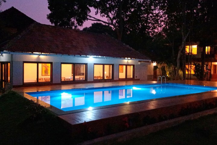 Pool 13 of 21