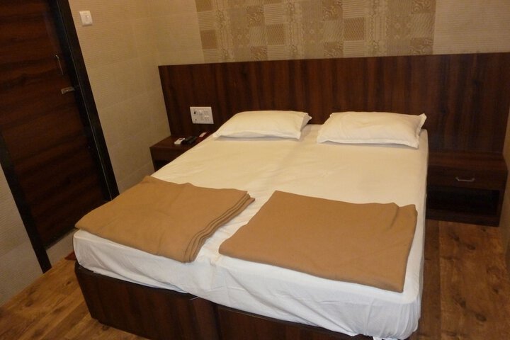 Room 18 of 48