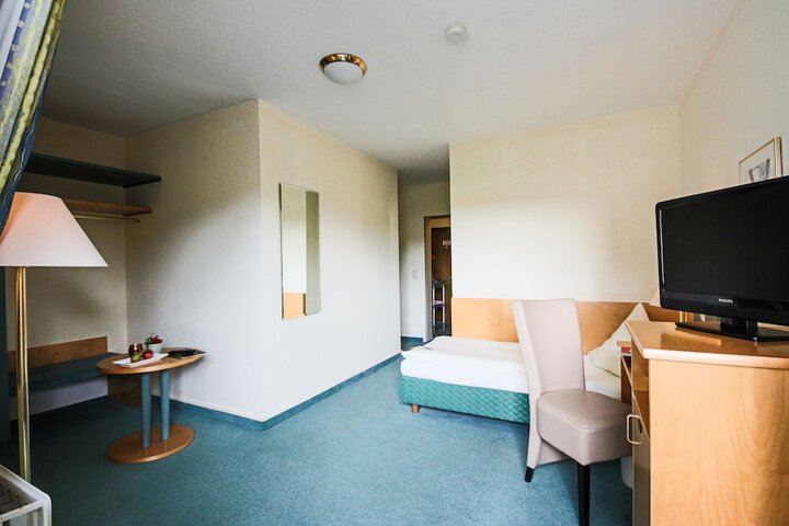 Room 38 of 74