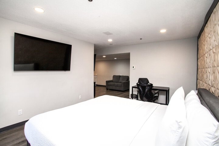 Room 71 of 175