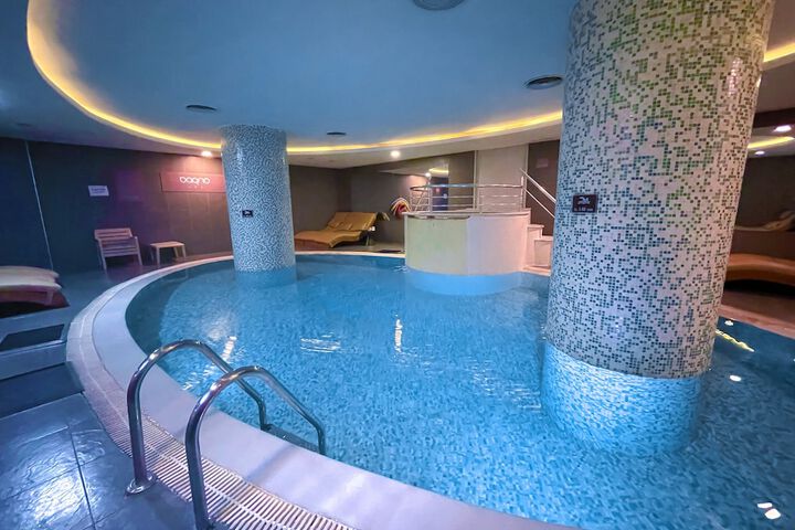Pool 26 of 63