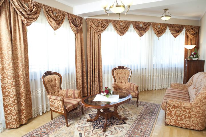Room 12 of 81