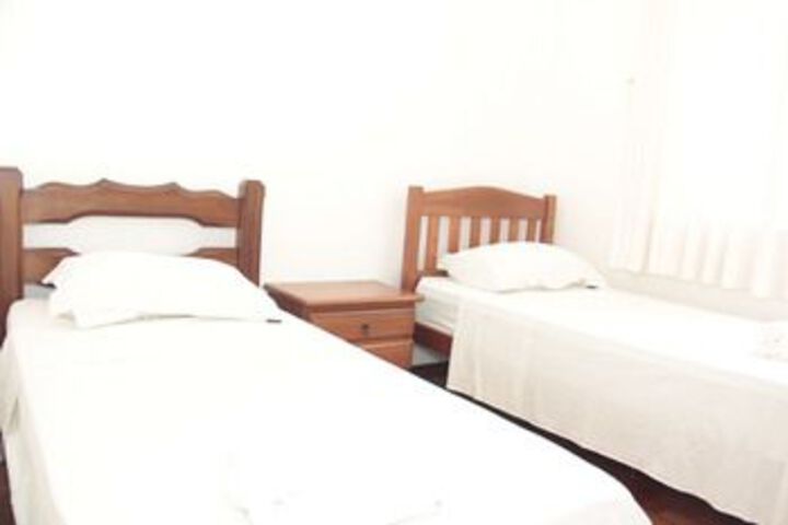 Room 21 of 38