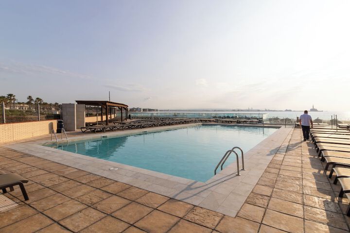 Hotel with Pool