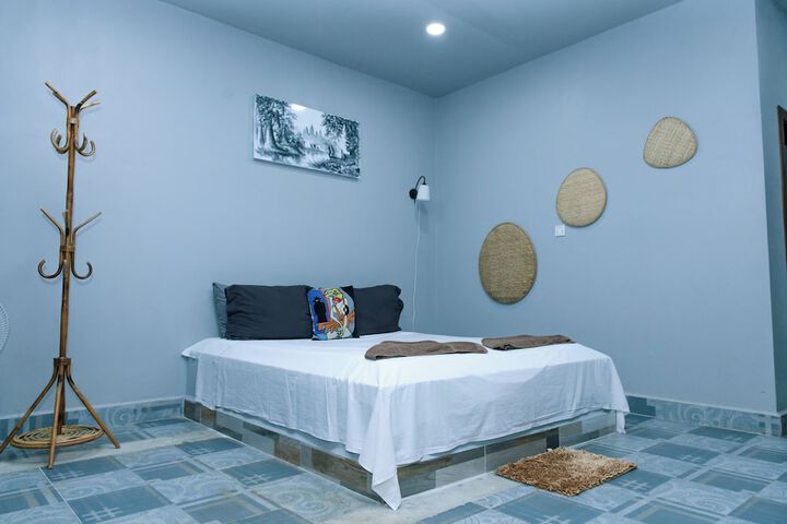 Room 16 of 62