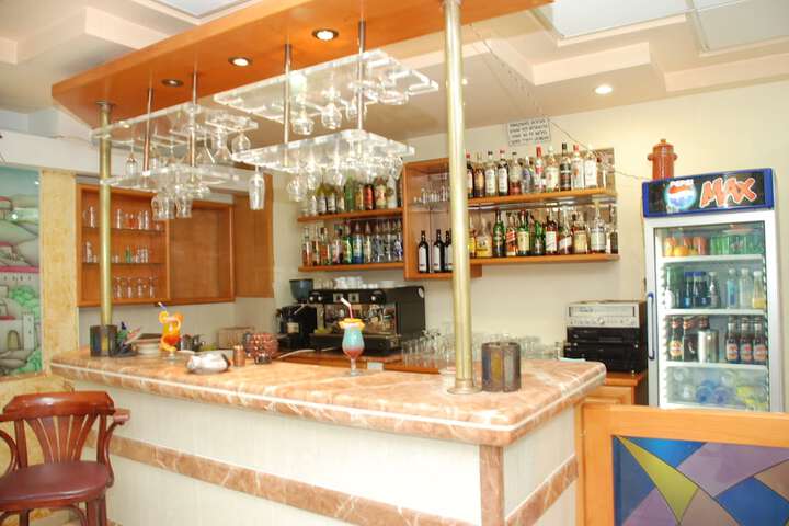 Lounge 40 of 65